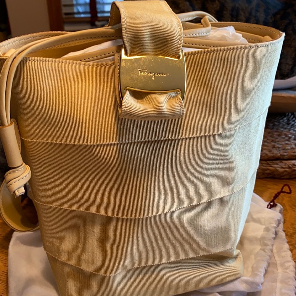 Ferragamo ribbon backpack - Picture 1 of 7